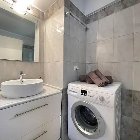 Athenean Modern Comfort In Goudi