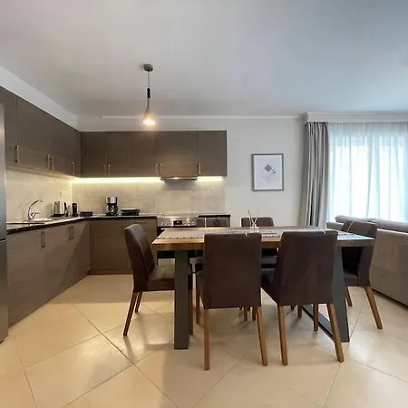 Athenean Modern Comfort In Goudi Apartment *